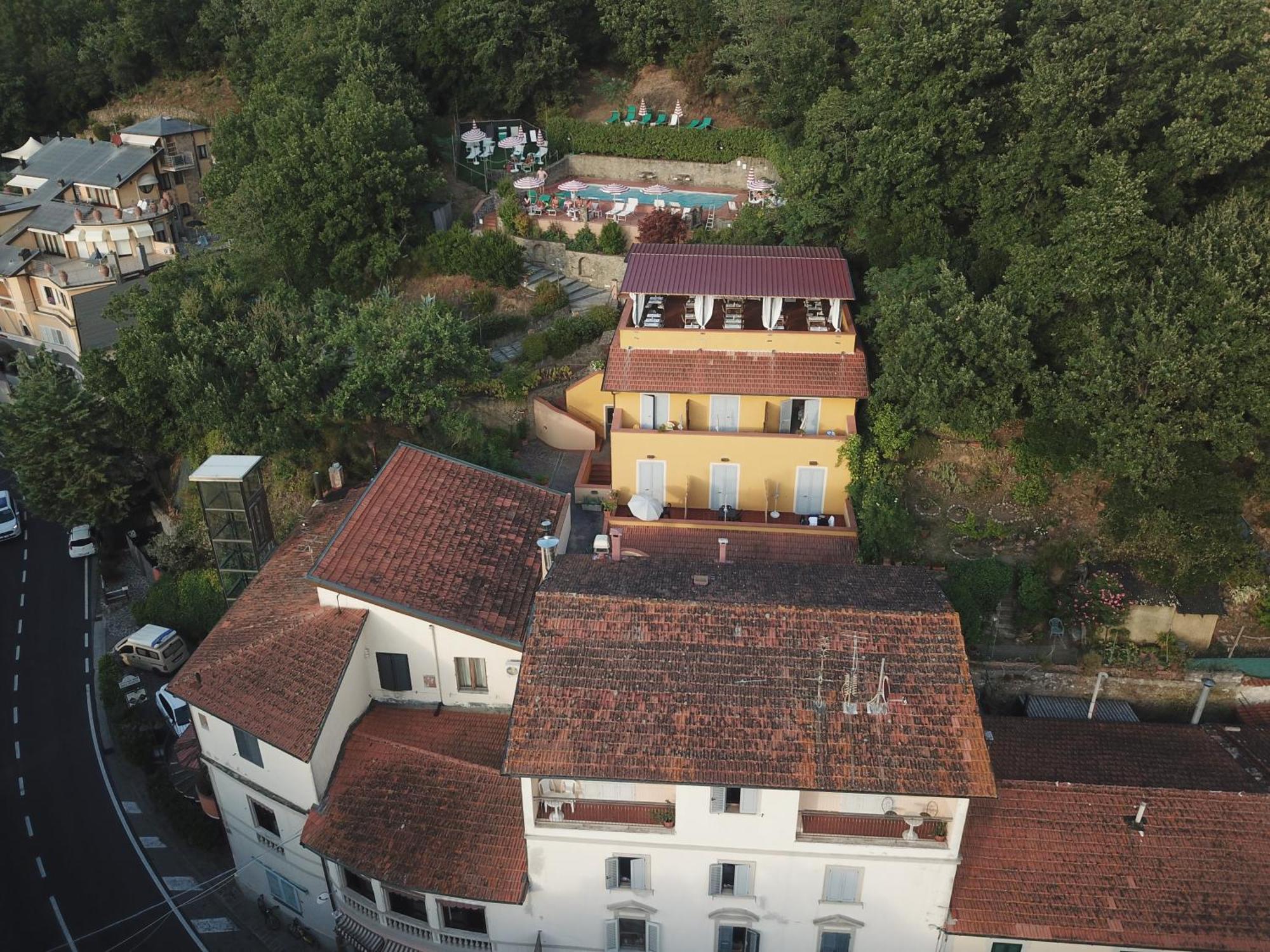 Bellavista Hotel & Osteria San Baronto Exterior photo